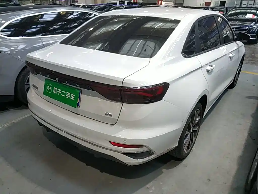 Geely Emgrand — миниатюра 7