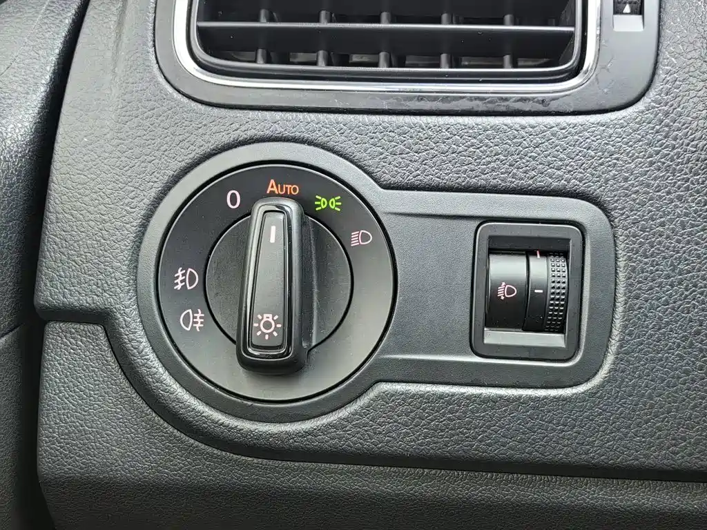 Volkswagen Polo — миниатюра 21