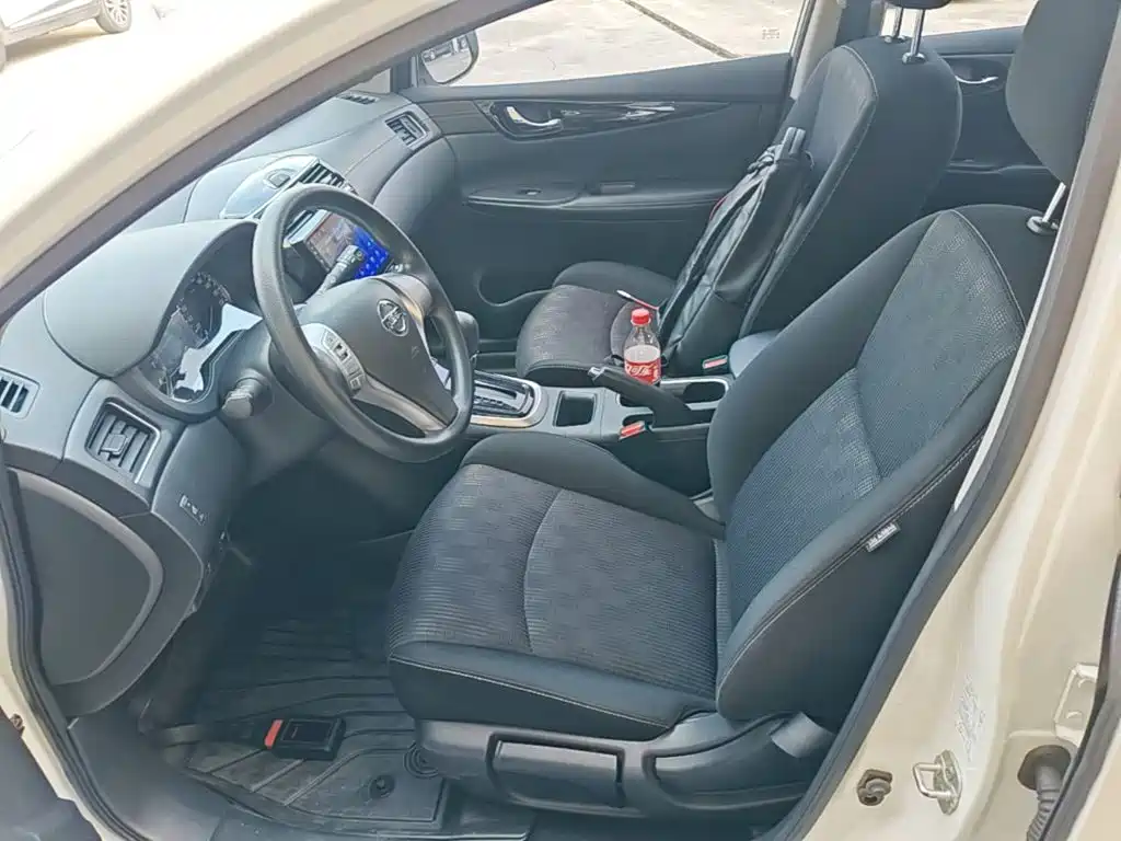 Nissan Tiida — миниатюра 15