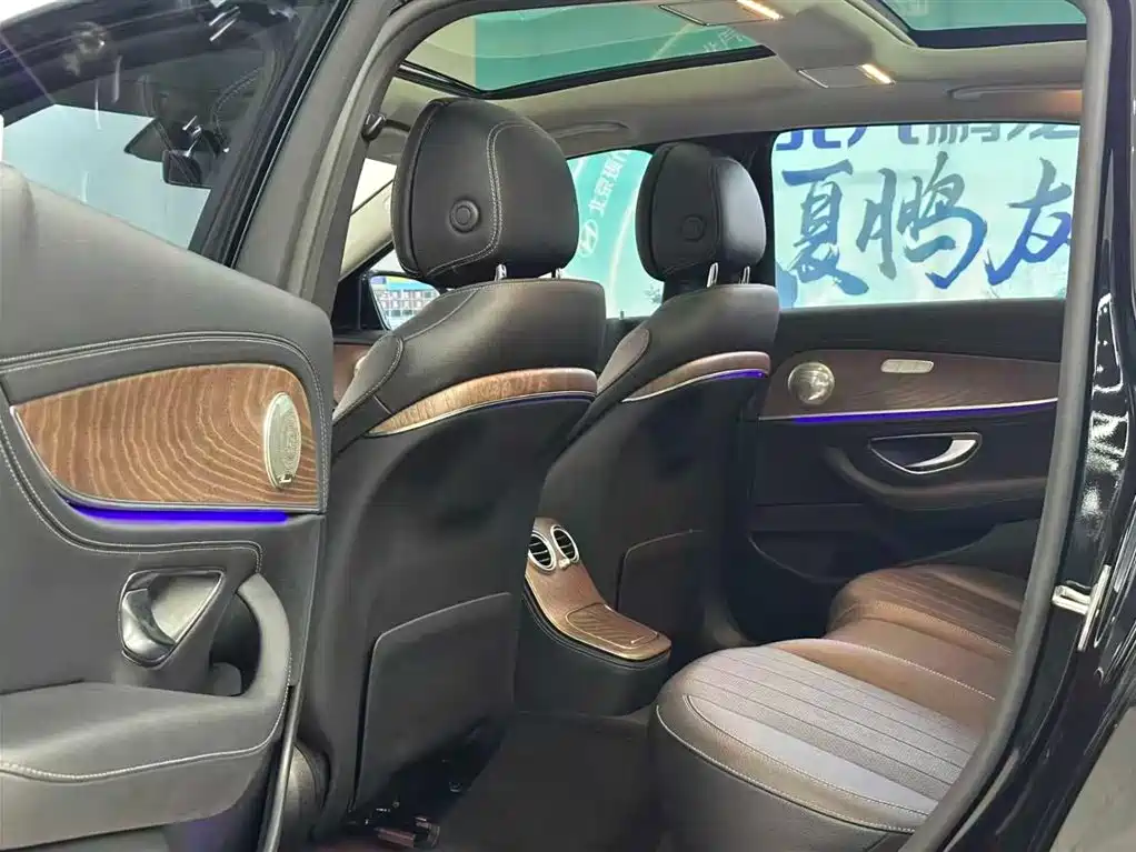 MERCEDES-BENZ E CLASS