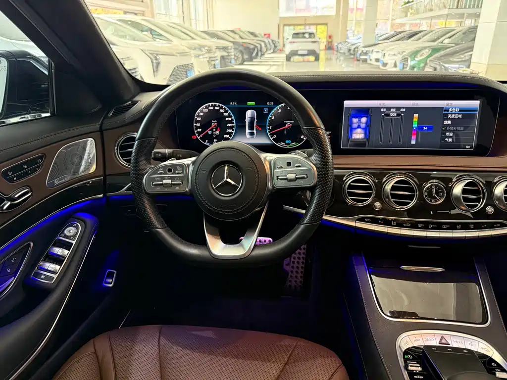 Mercedes-Benz S-Class — миниатюра 13