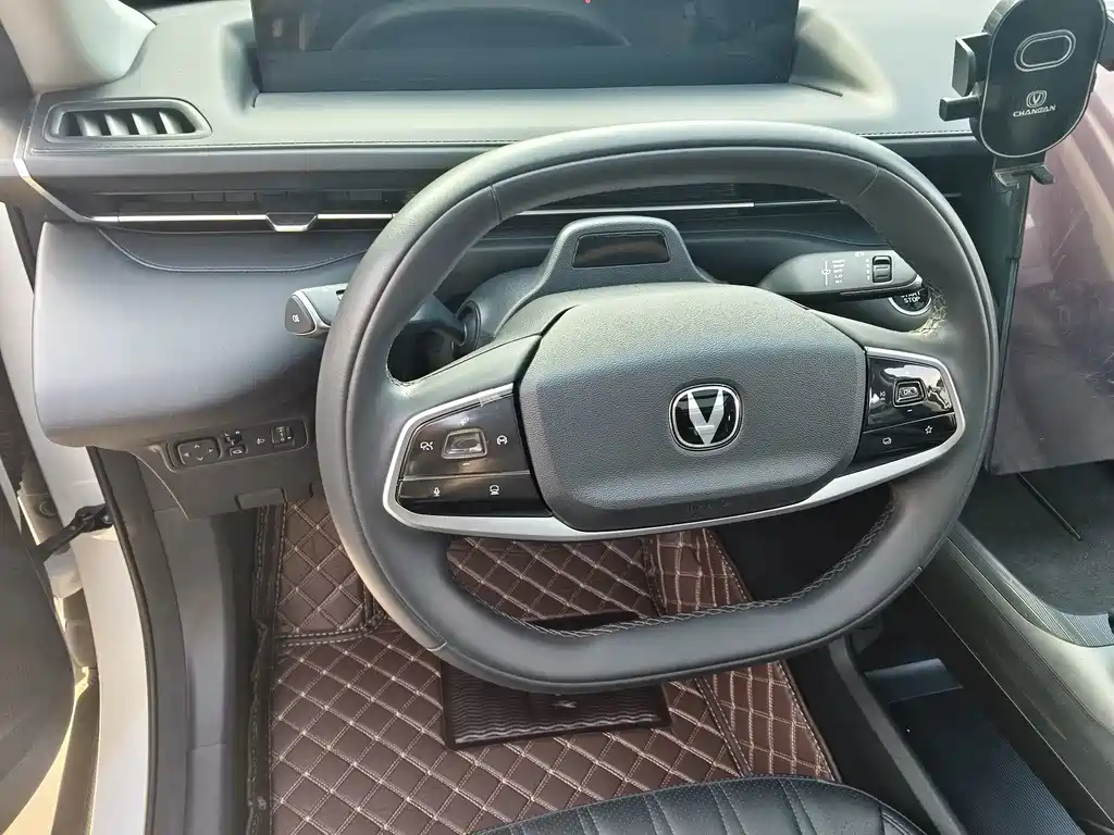 Changan Yida — миниатюра 5