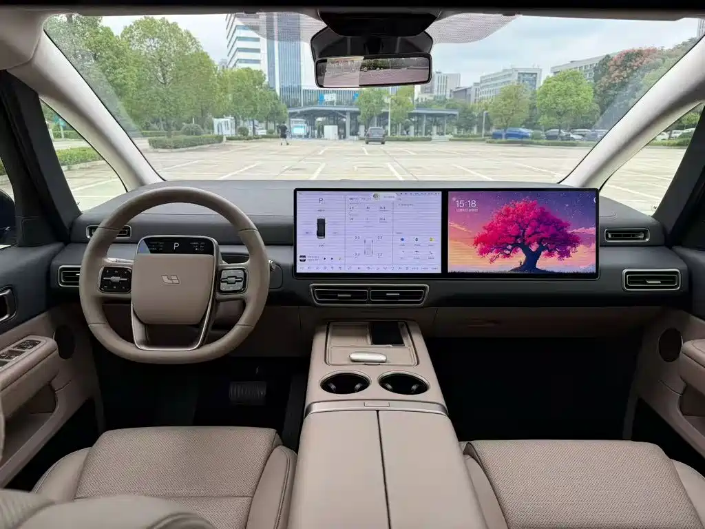Li Auto Li MEGA — миниатюра 3