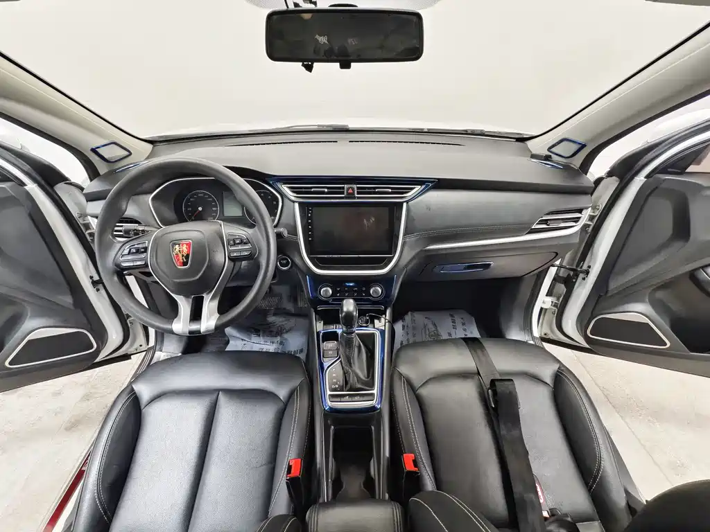 Roewe RX3 — миниатюра 9