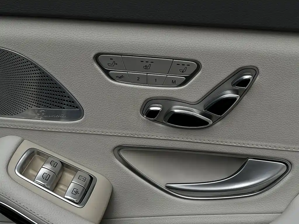 Mercedes-Benz S-Class — миниатюра 24