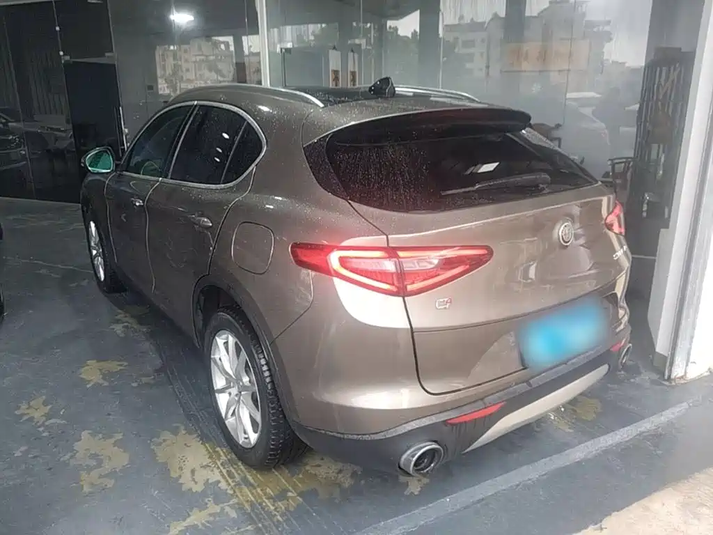 Alfa Romeo Stelvio — миниатюра 5