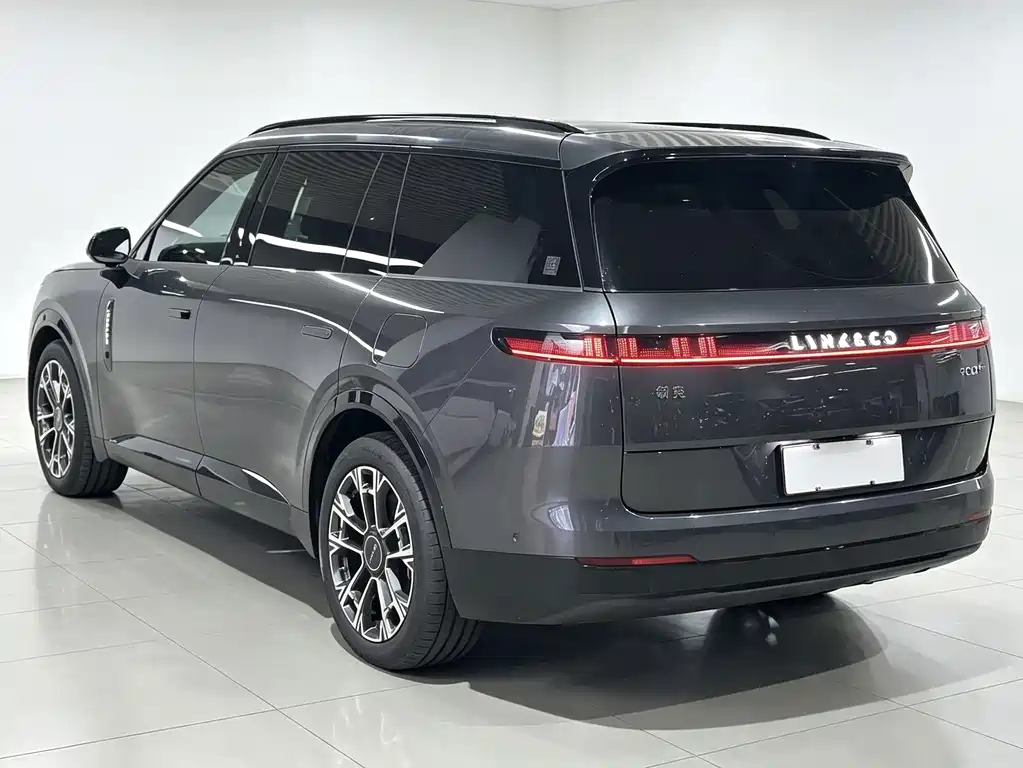 Lynk & Co 900 — миниатюра 8