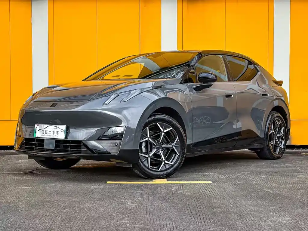 Lynk & Co Z20