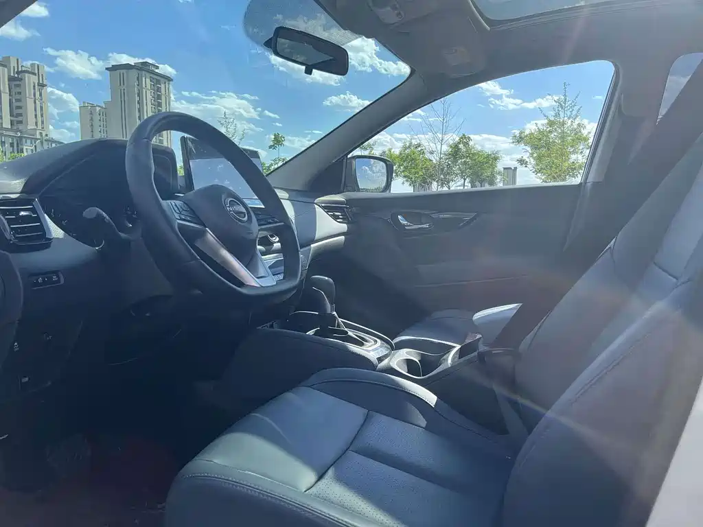 Nissan Qashqai - фото 4