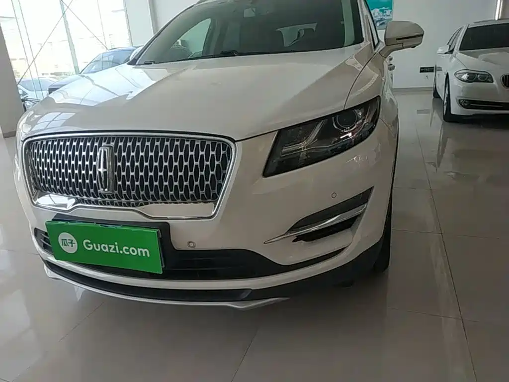 Lincoln MKC — миниатюра 24