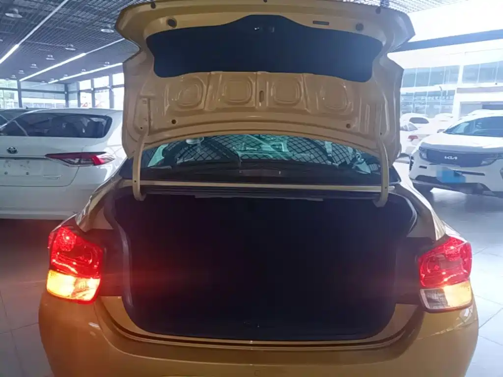 Hyundai Verna — миниатюра 19
