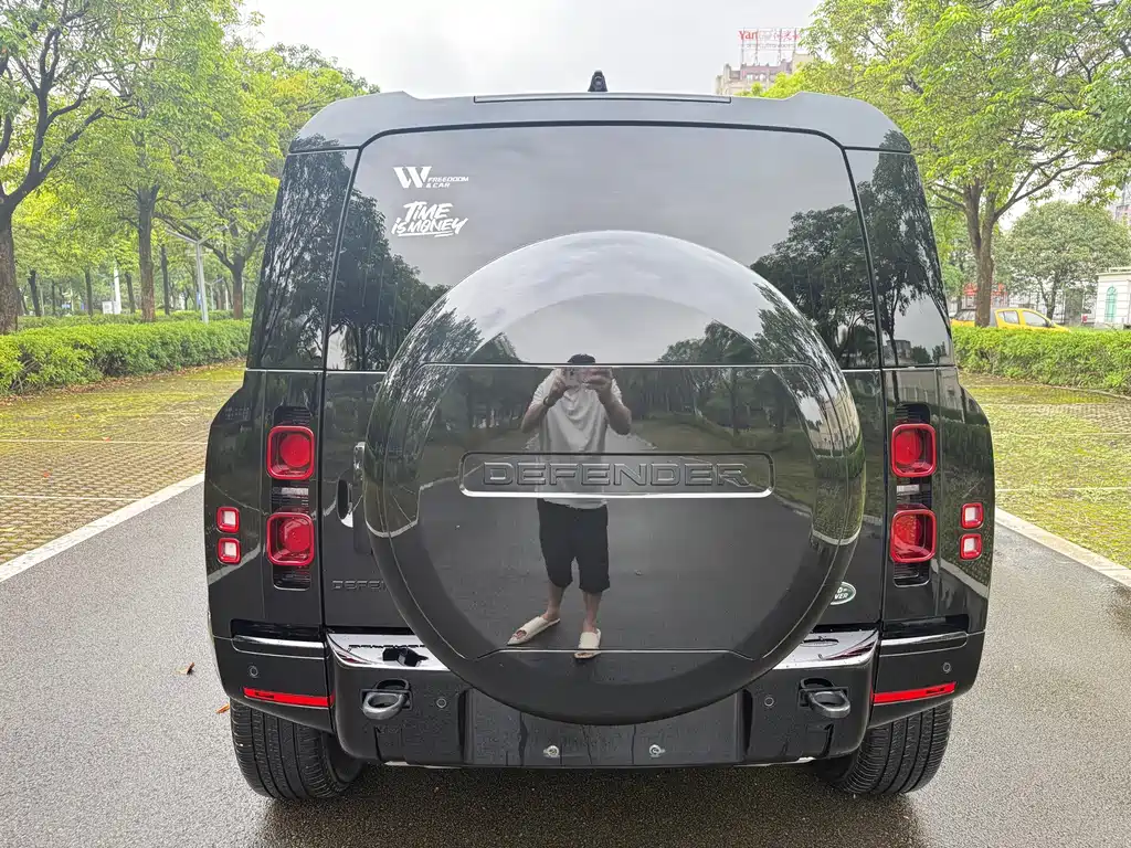 Land Rover Defender — миниатюра 15
