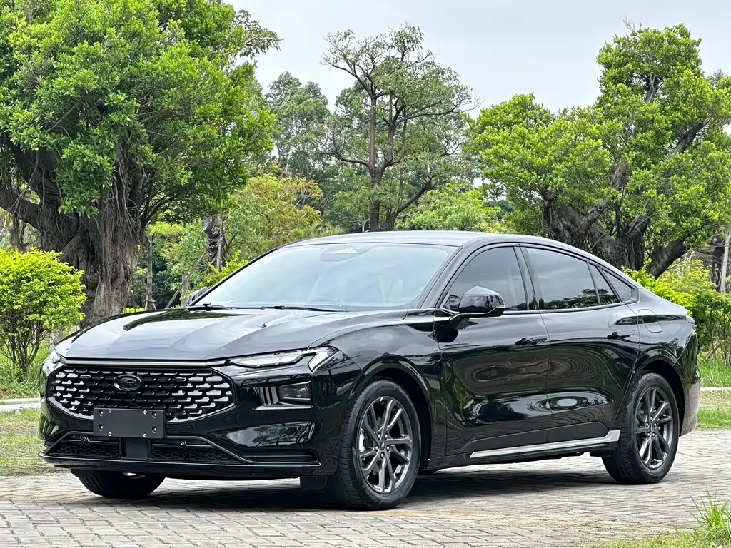 Ford Mondeo 2025