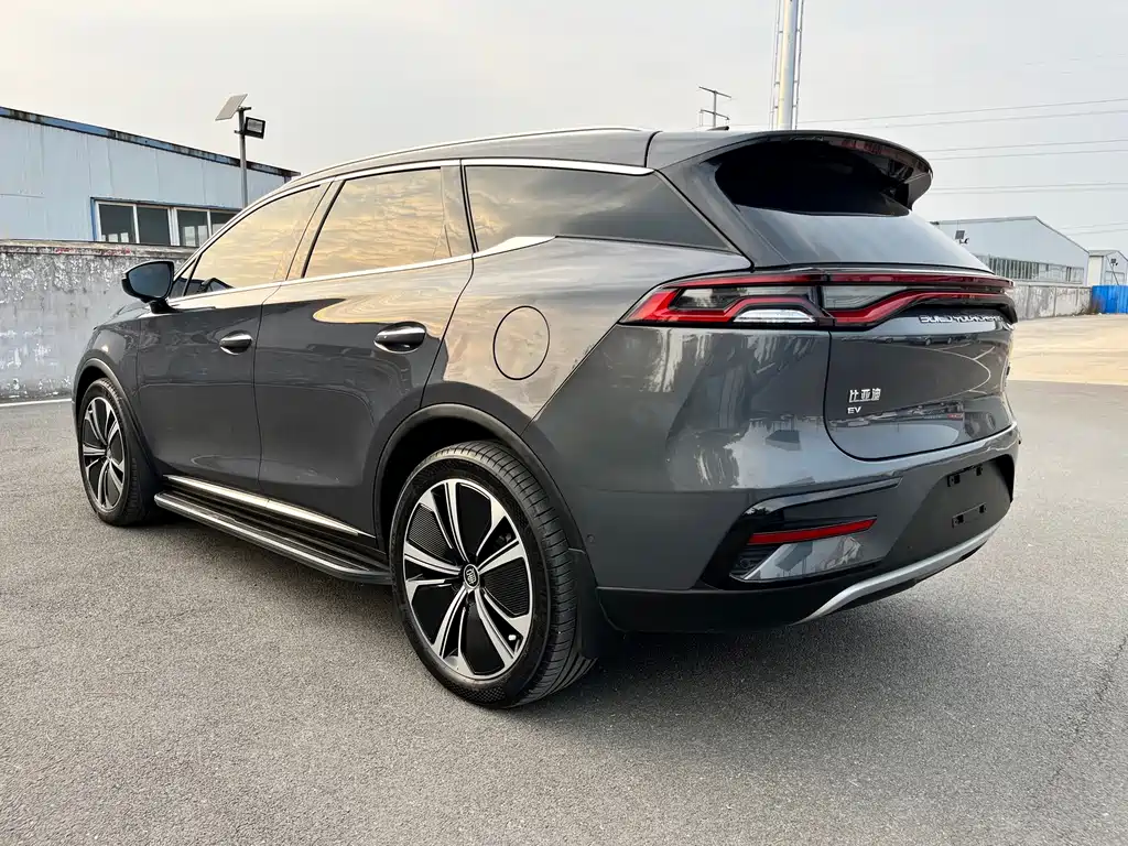 BYD Tang PHEV 2022 — фото 8