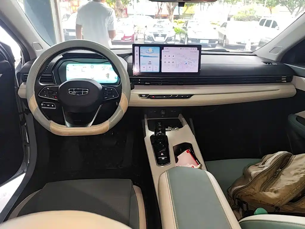 Geely L HiP — миниатюра 10