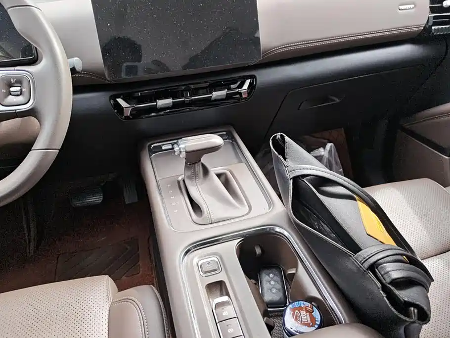 Wuling Xingguang 560 — миниатюра 16
