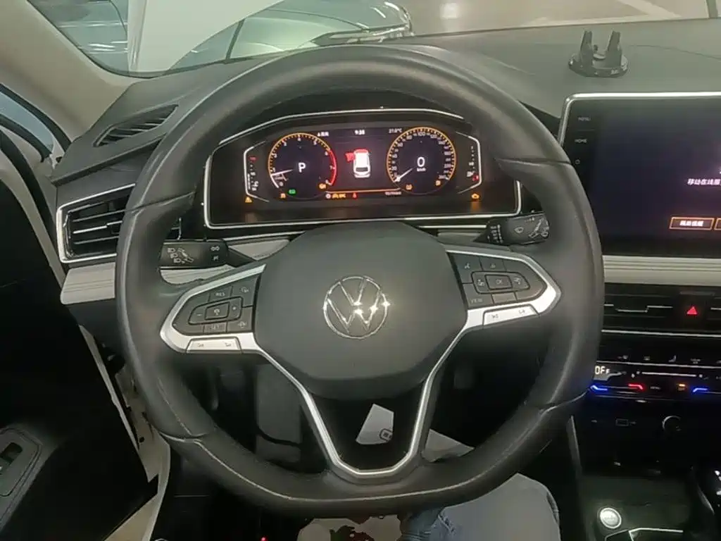 Volkswagen Tiguan L — миниатюра 11