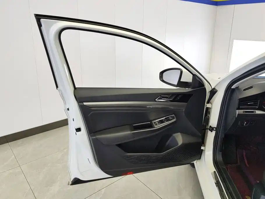 Volkswagen Bora — миниатюра 7