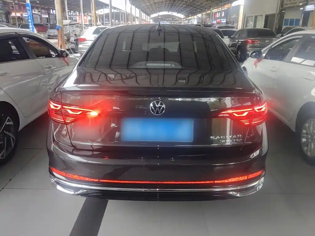 Volkswagen Sagitar — миниатюра 6