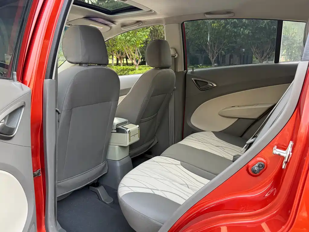 Chevrolet Sail — миниатюра 8