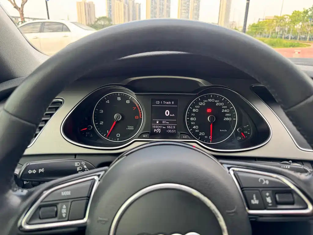 Audi A4L — миниатюра 4