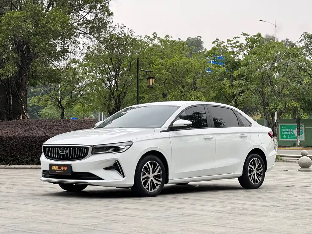 Geely Emgrand 2023