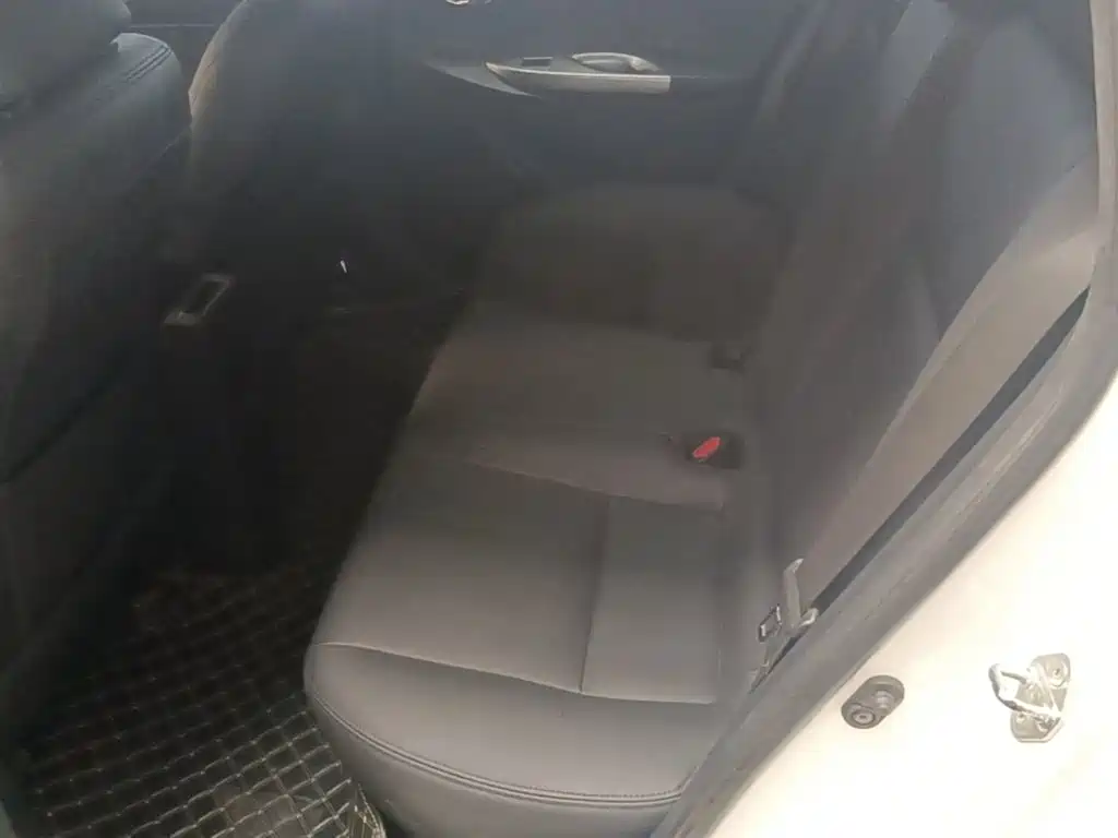 Toyota Yaris L — миниатюра 17