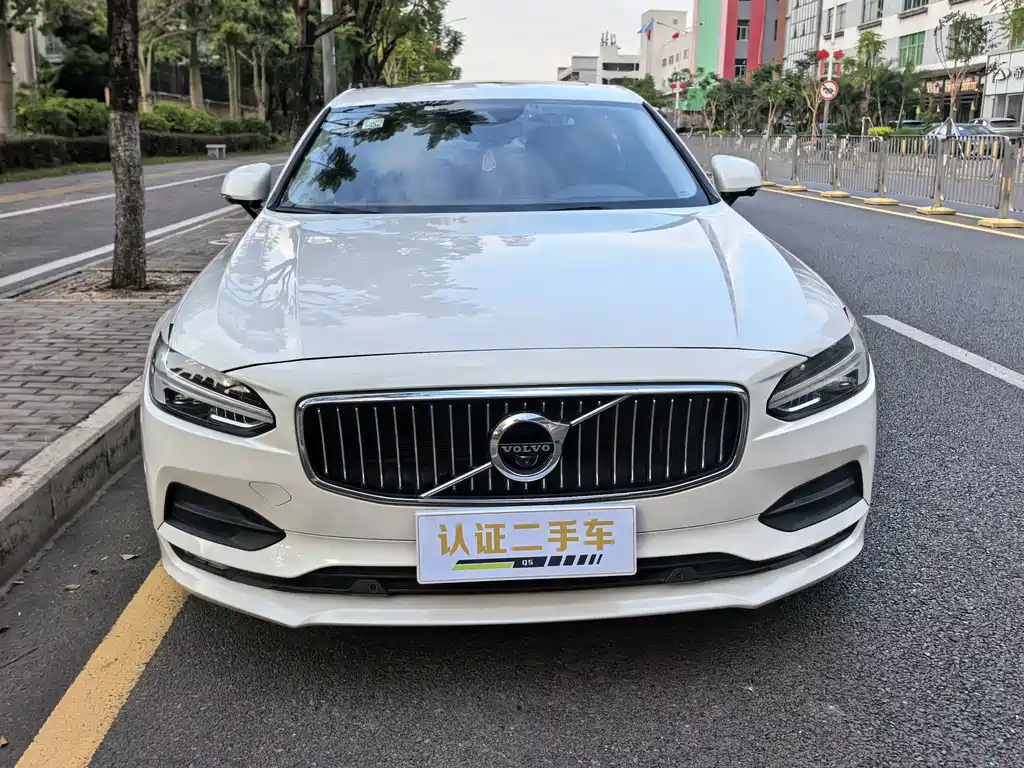 Volvo S90 — миниатюра 2