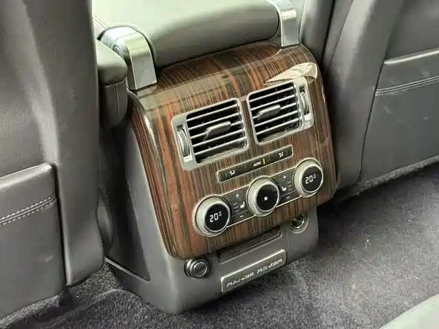 Land Rover Range Rover — миниатюра 19