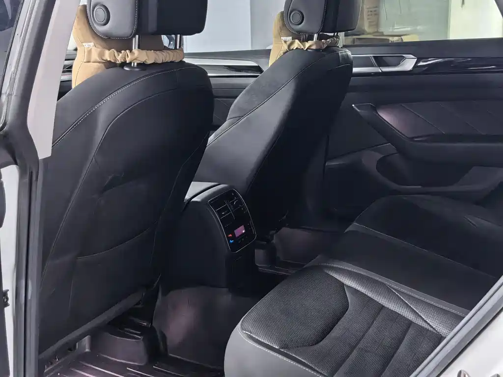 Volkswagen CC — миниатюра 11