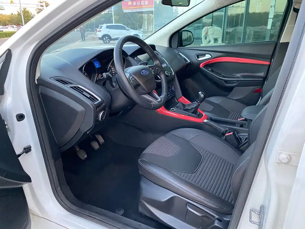 Ford Focus — миниатюра 4