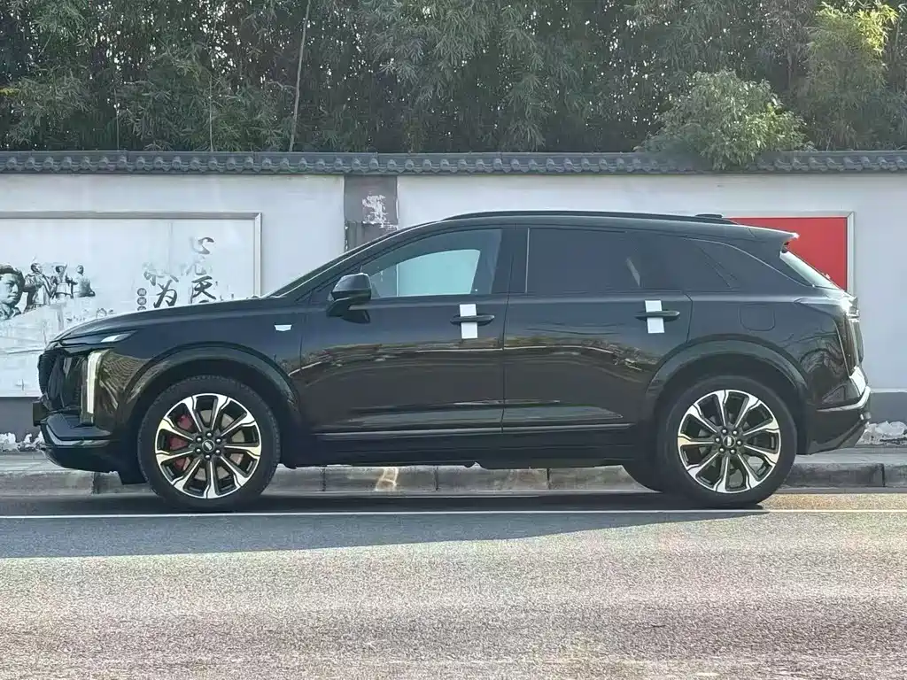 CADILLAC XT5