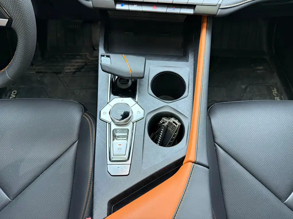 Changan UNI-V iDD — миниатюра 6