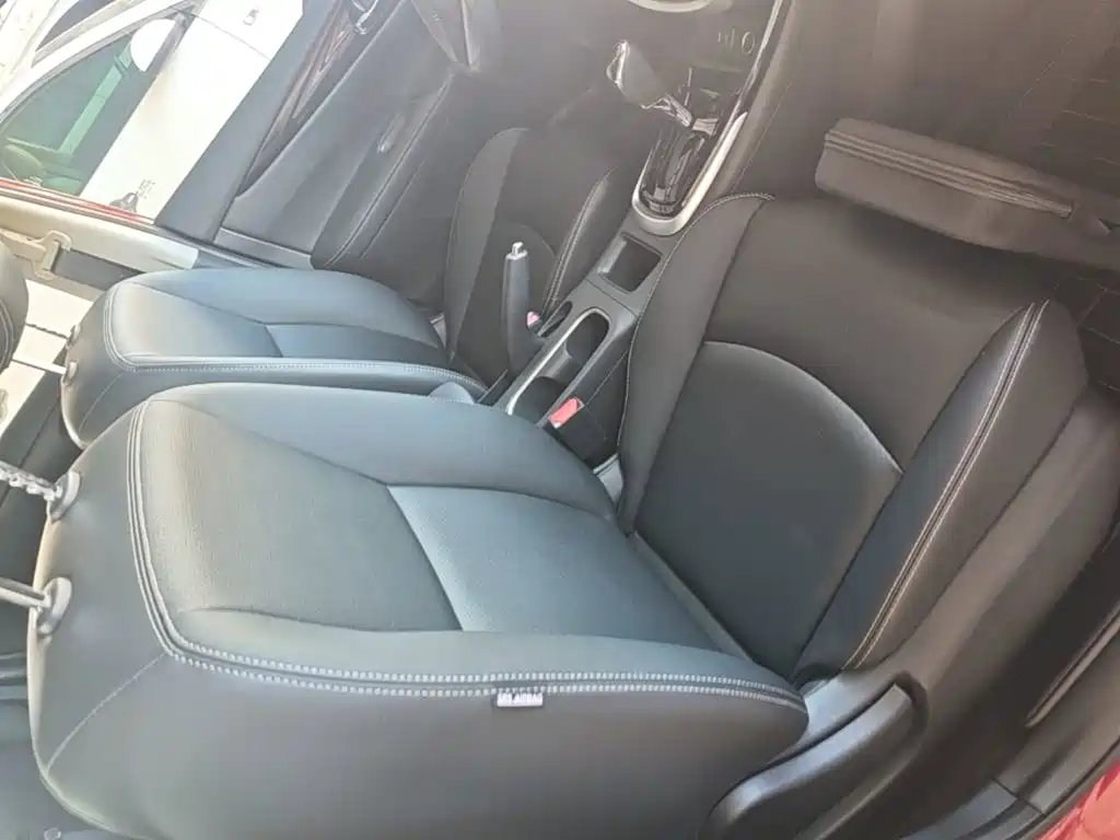 Nissan Tiida — миниатюра 25