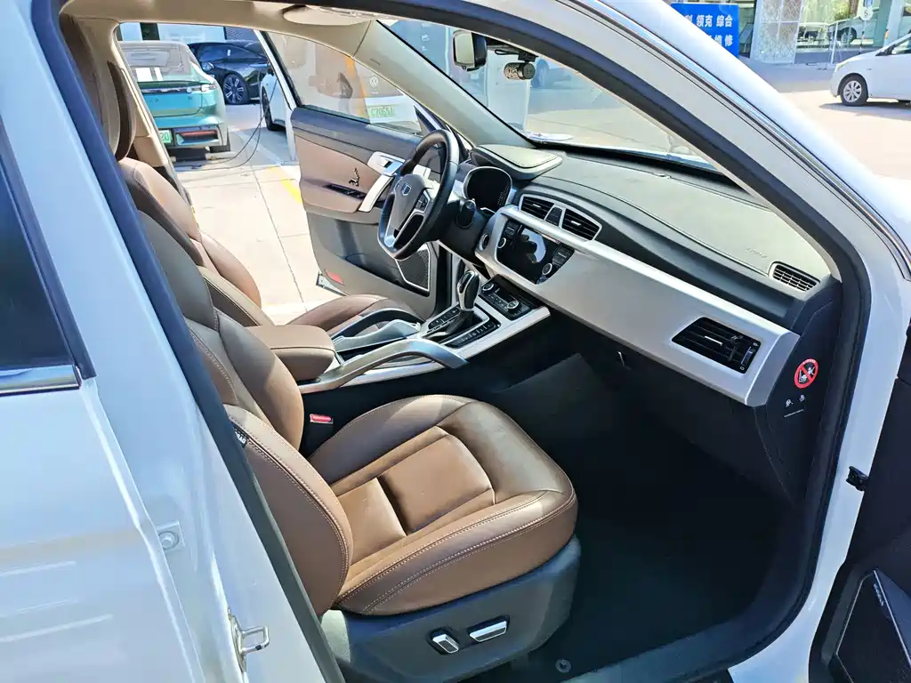 Geely Boyue — миниатюра 11