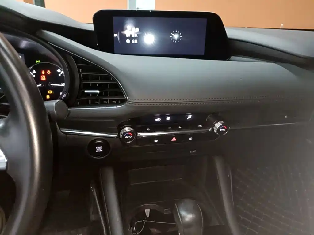 Mazda 3 Axela — миниатюра 13