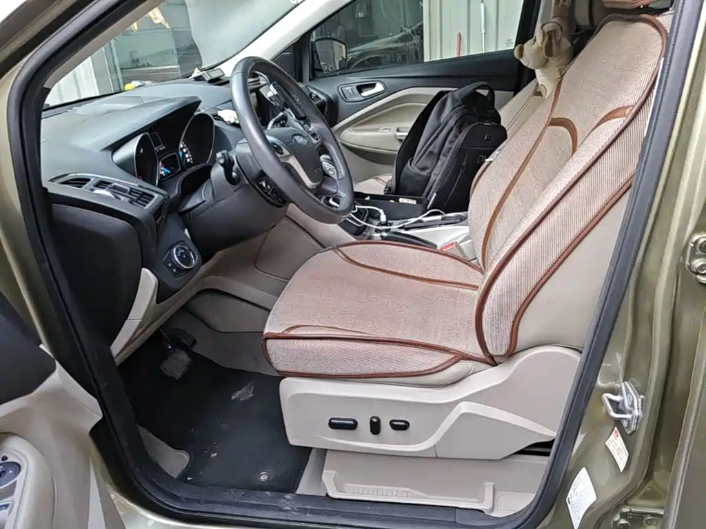 Ford Kuga — миниатюра 15