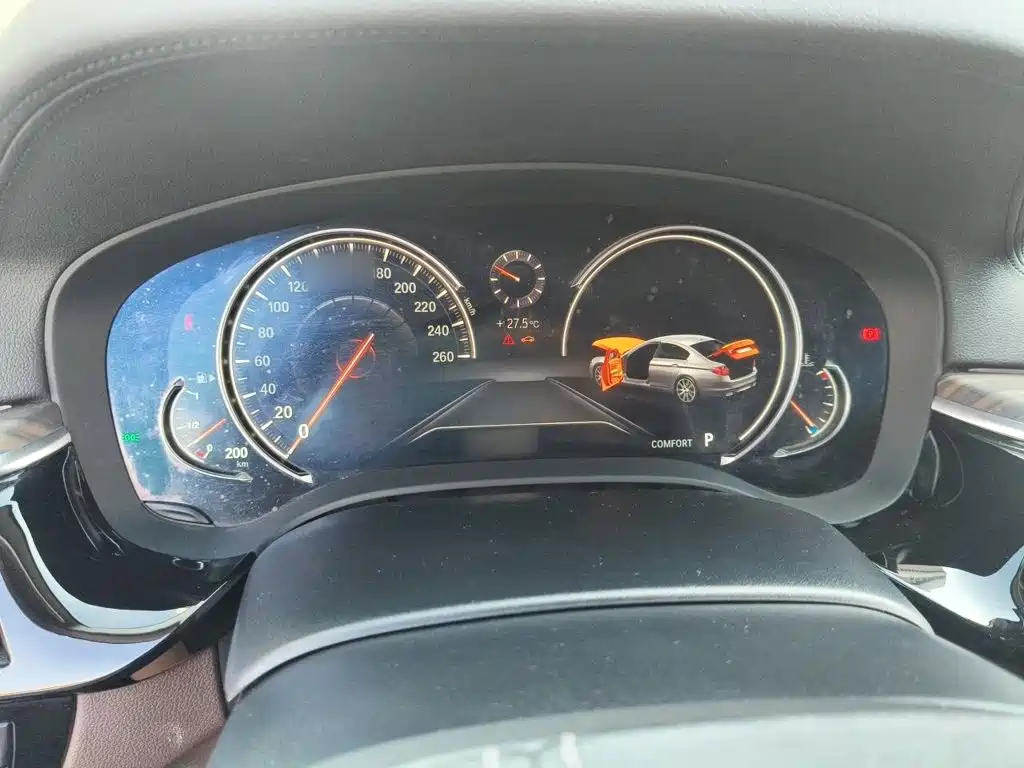 BMW 5 Series — миниатюра 4