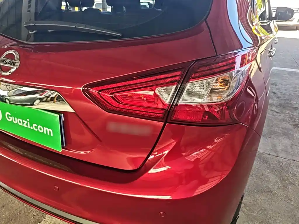 Nissan Tiida — миниатюра 8