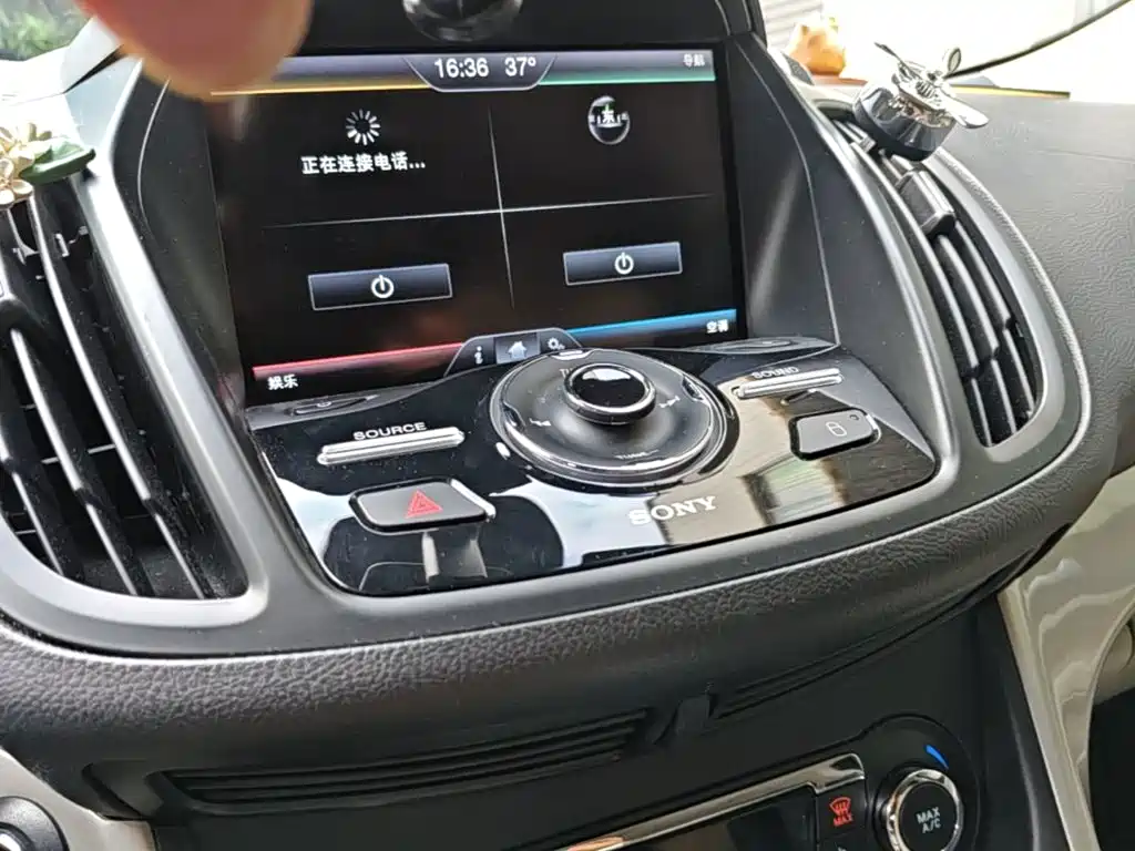 Ford Kuga — миниатюра 13