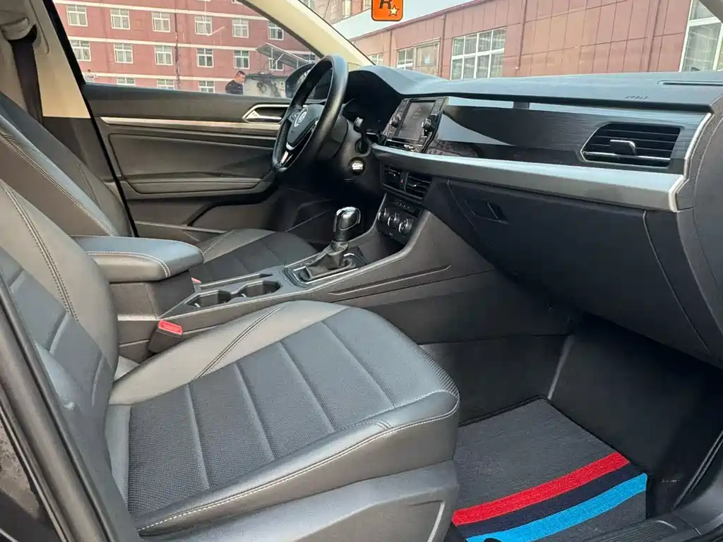 Volkswagen Lavida — миниатюра 9