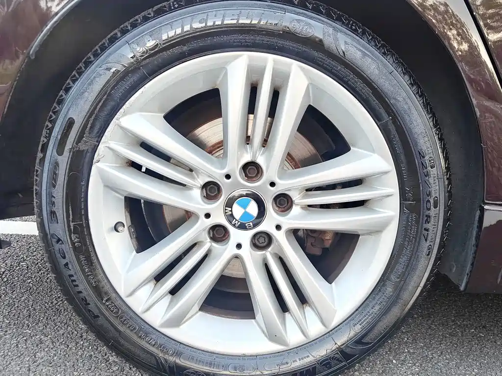 BMW 3 Series — миниатюра 11