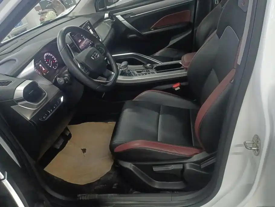 Geely Binyue — миниатюра 9