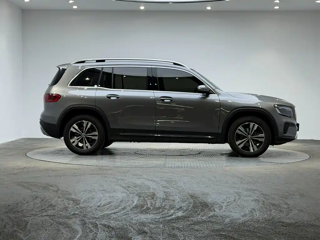 Mercedes-Benz GLB — миниатюра 4