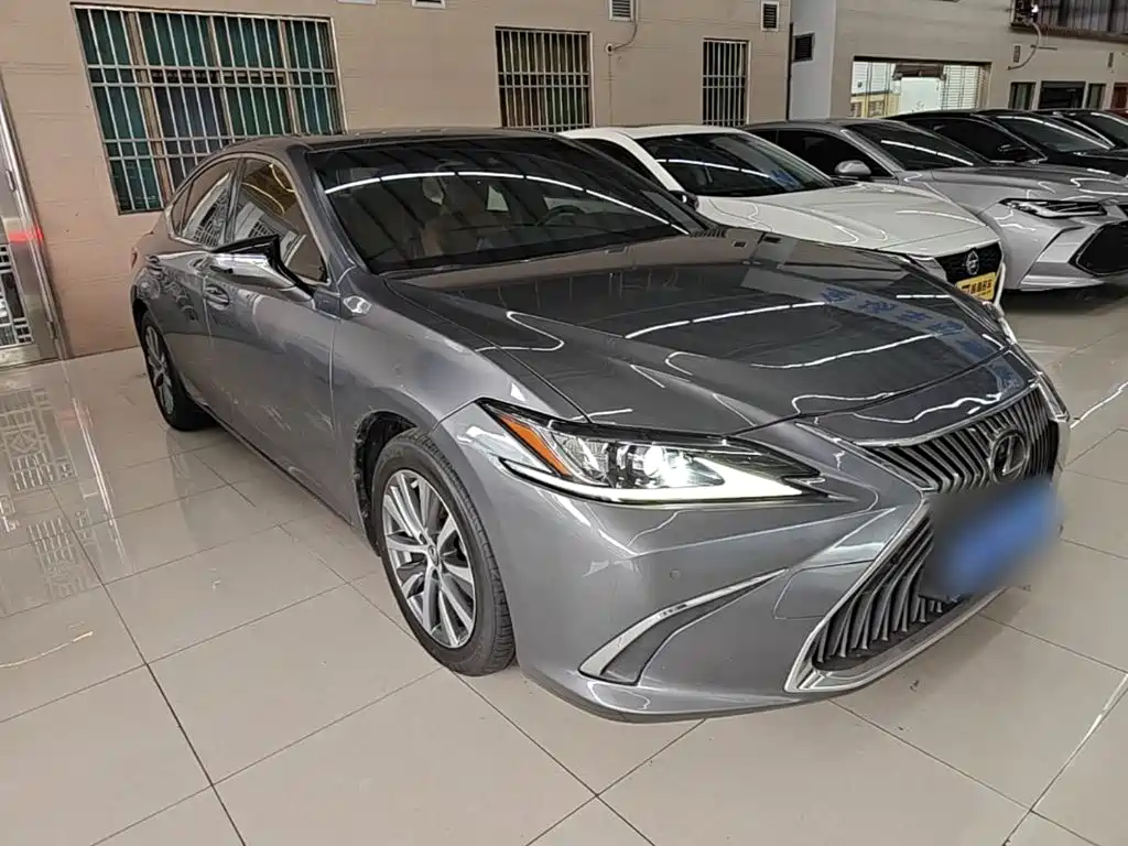 Lexus ES — миниатюра 4