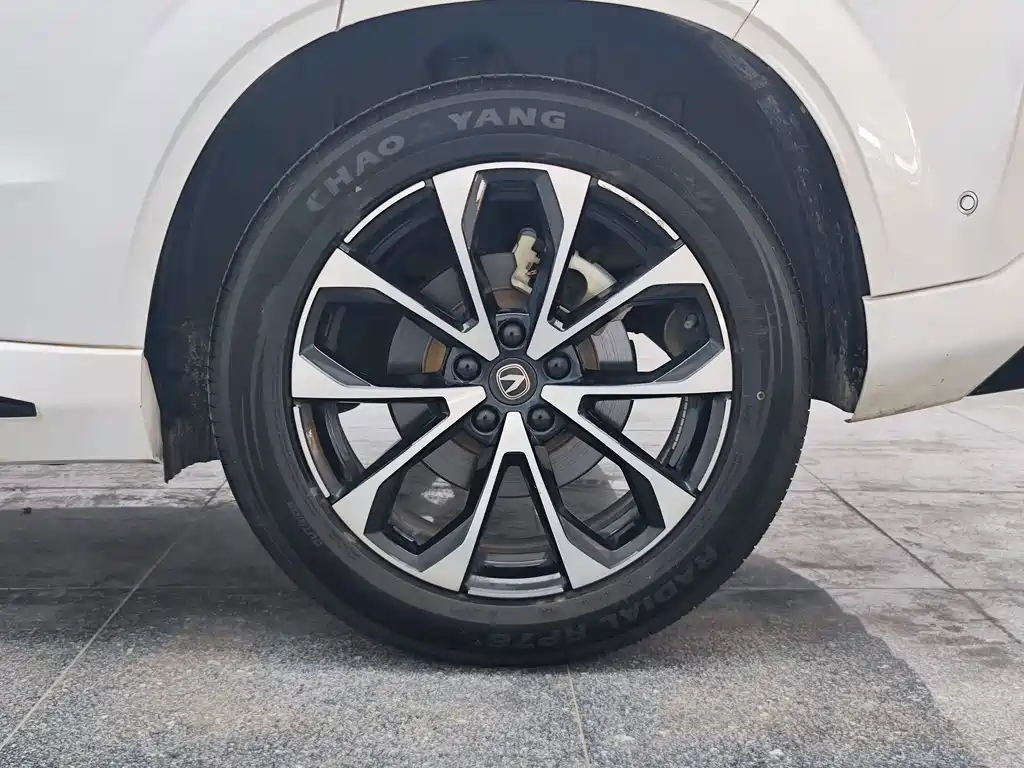 Changan UNI-Z New Energy — миниатюра 10