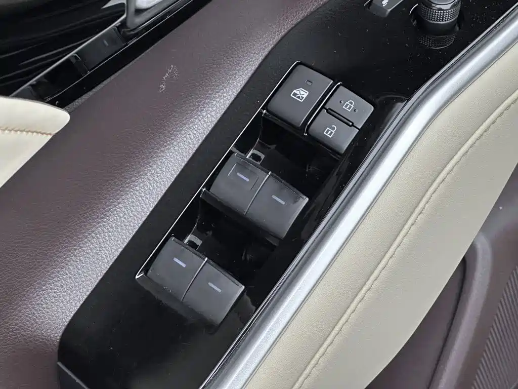 Toyota Highlander — миниатюра 12