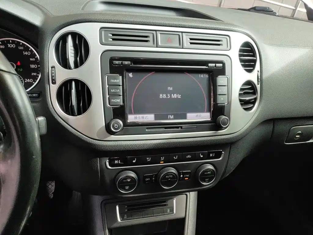 Volkswagen Tiguan — миниатюра 9