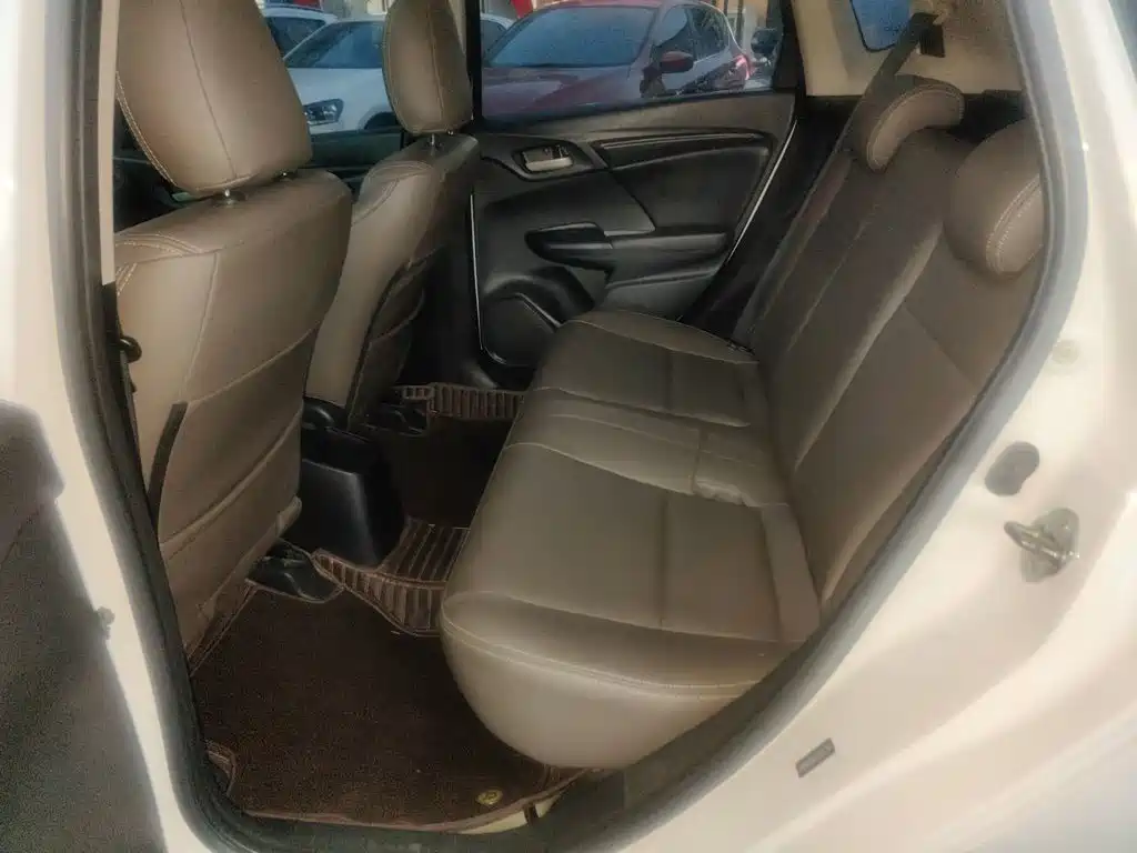 Honda Fit — миниатюра 13