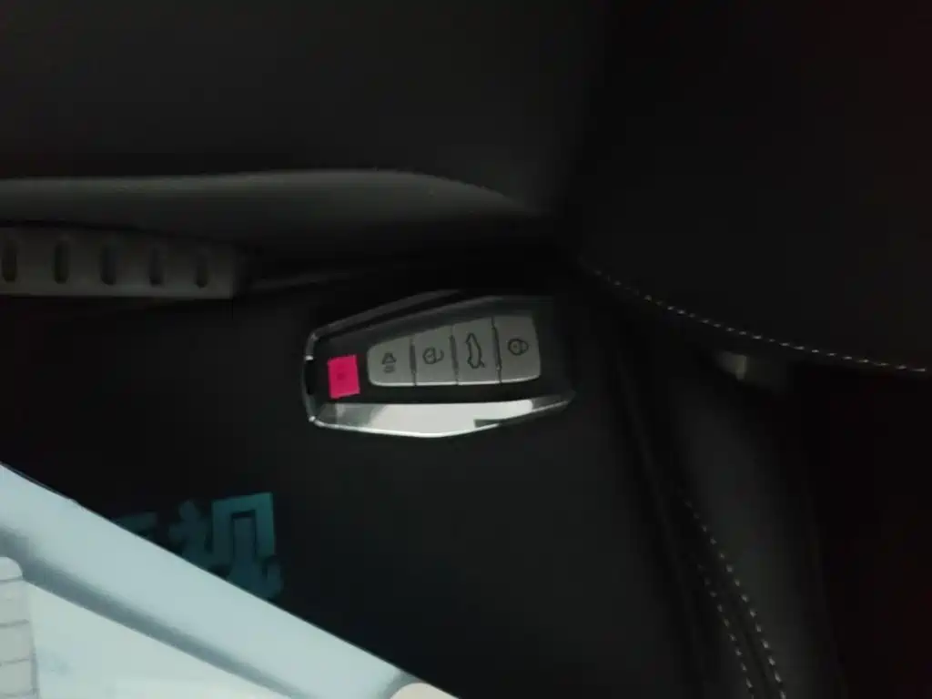 Geely Emgrand — миниатюра 9